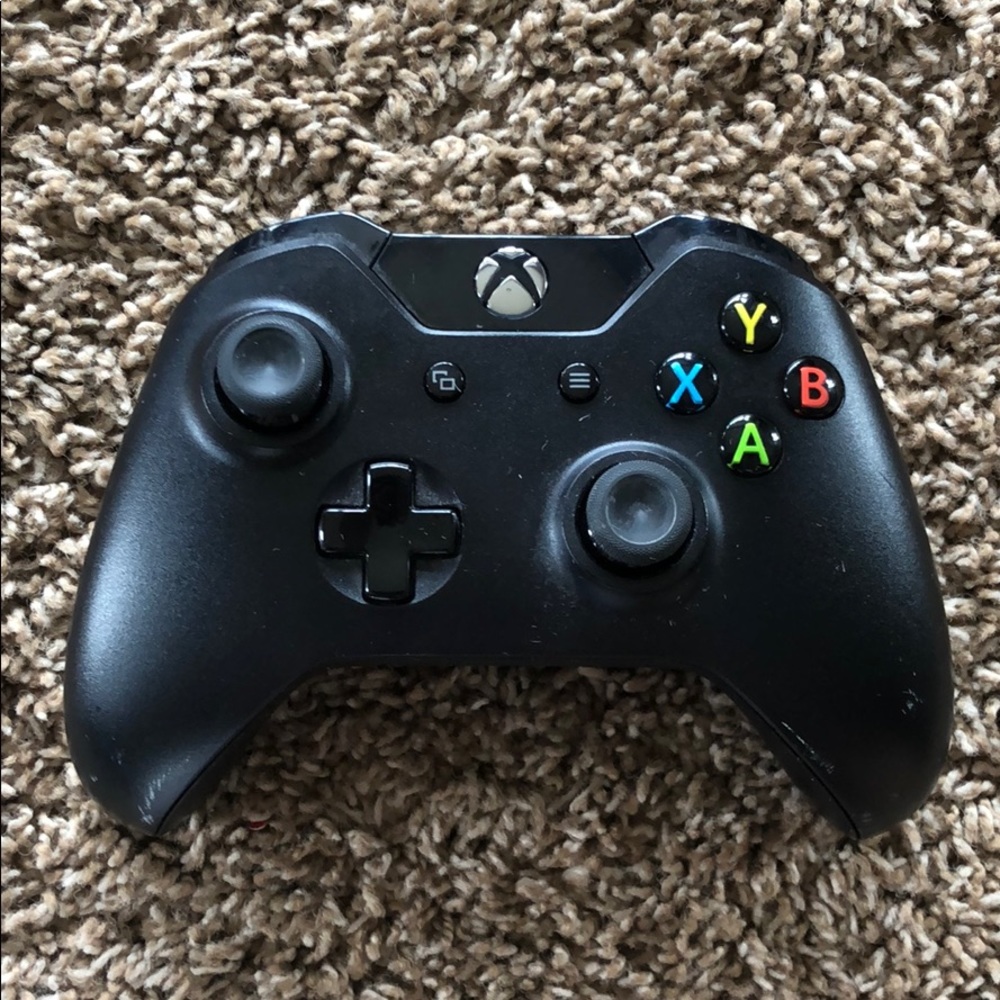 Black Xbox one controller